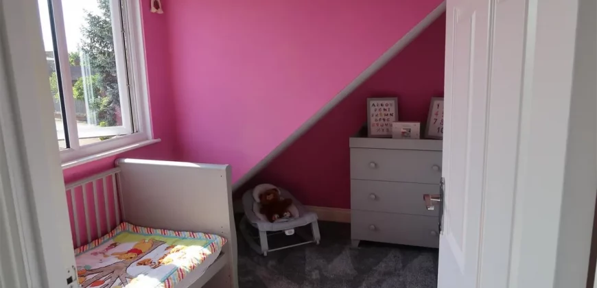 4 bed semi-detached house for sale