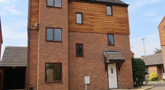 4-bed detached house