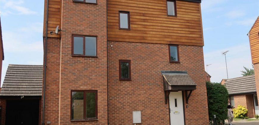 4-bed detached house