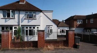 4 bed semi-detached house for sale