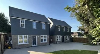 4 bed detached house to rent