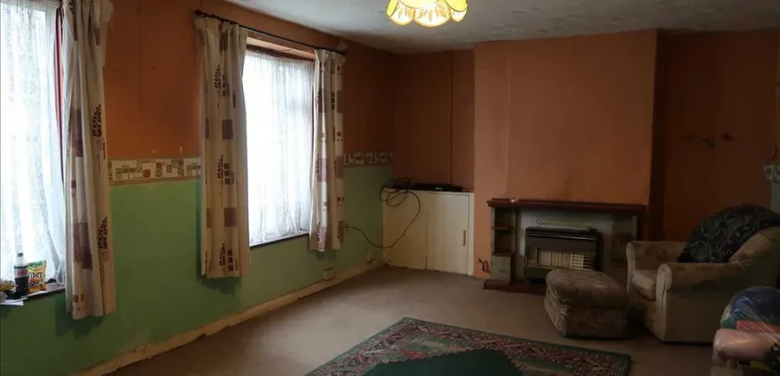 4 bed terraced house for sale