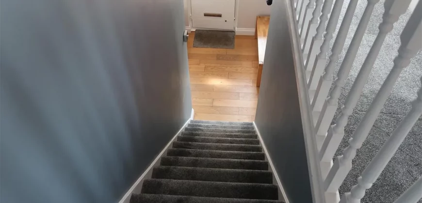 4 bed semi-detached house for sale
