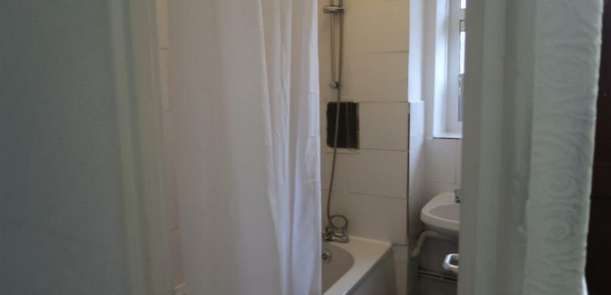3 Bedroom Apartment for rent at Edwy House, Homerton Road, Hackney