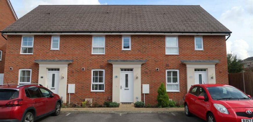 3 Bedroom Terraced House for Rent Robin in Place, Allington, Maidstone
