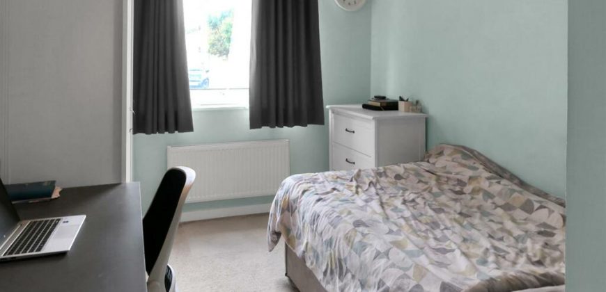 2 Bedroom house to let at  Cameron Drive, Dartford