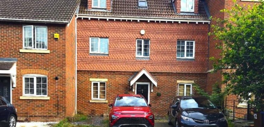 4 Bedroom house terraced to let at Moonstone Square, Sittingbourne ME10