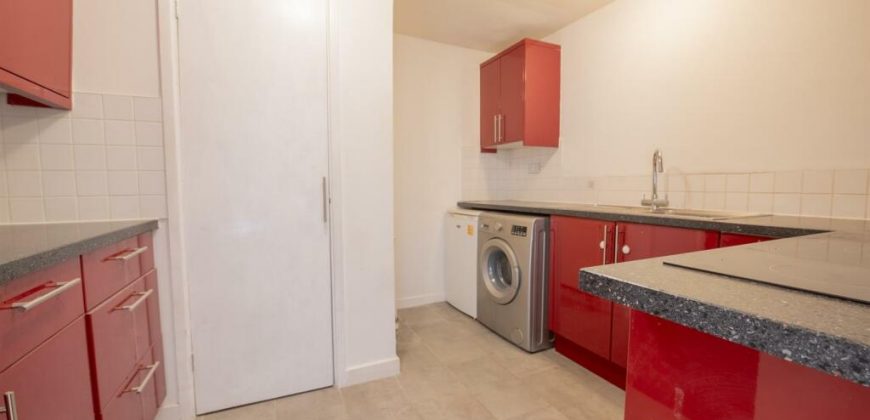 6 Bedroom semi-detached house for sale at Cherry Tree Road, Rainham Kent