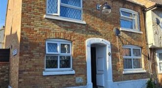 3 Bedroom end of a Terrace house for sale Crouch Street, Basildon SS15