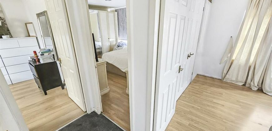3 Bedroom end of a Terrace house for sale Crouch Street, Basildon SS15