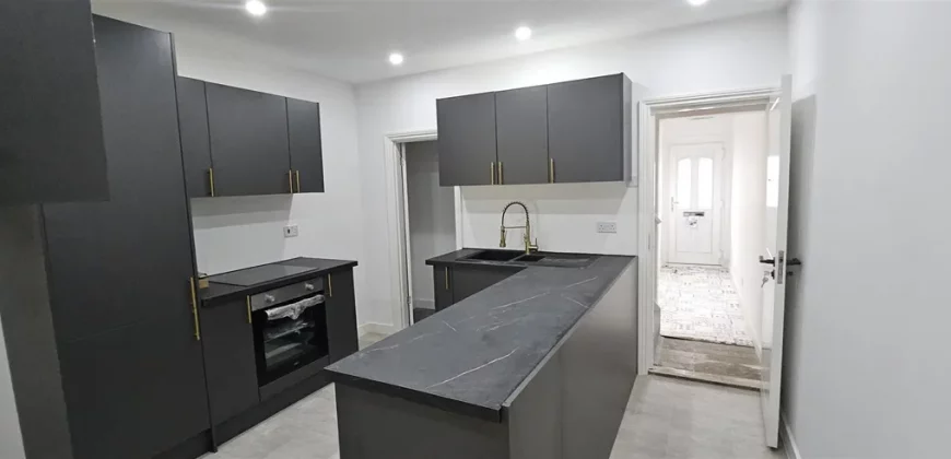3 bed terraced house to rent at Station Road, Rainham, Gillingham ME8